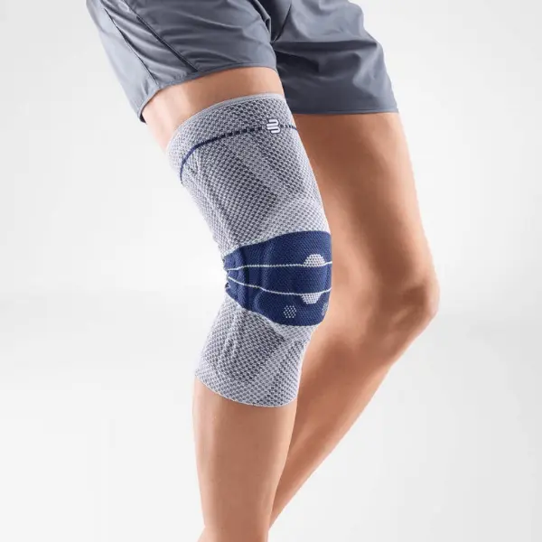 GenuTrain® Ginocchiera per lo scarico, la stabilizzazione e l’attivazione del ginocchio GenuTrain® Ginocchiera per lo scarico, la stabilizzazione e l’attivazione del ginocchio Bauerfeind